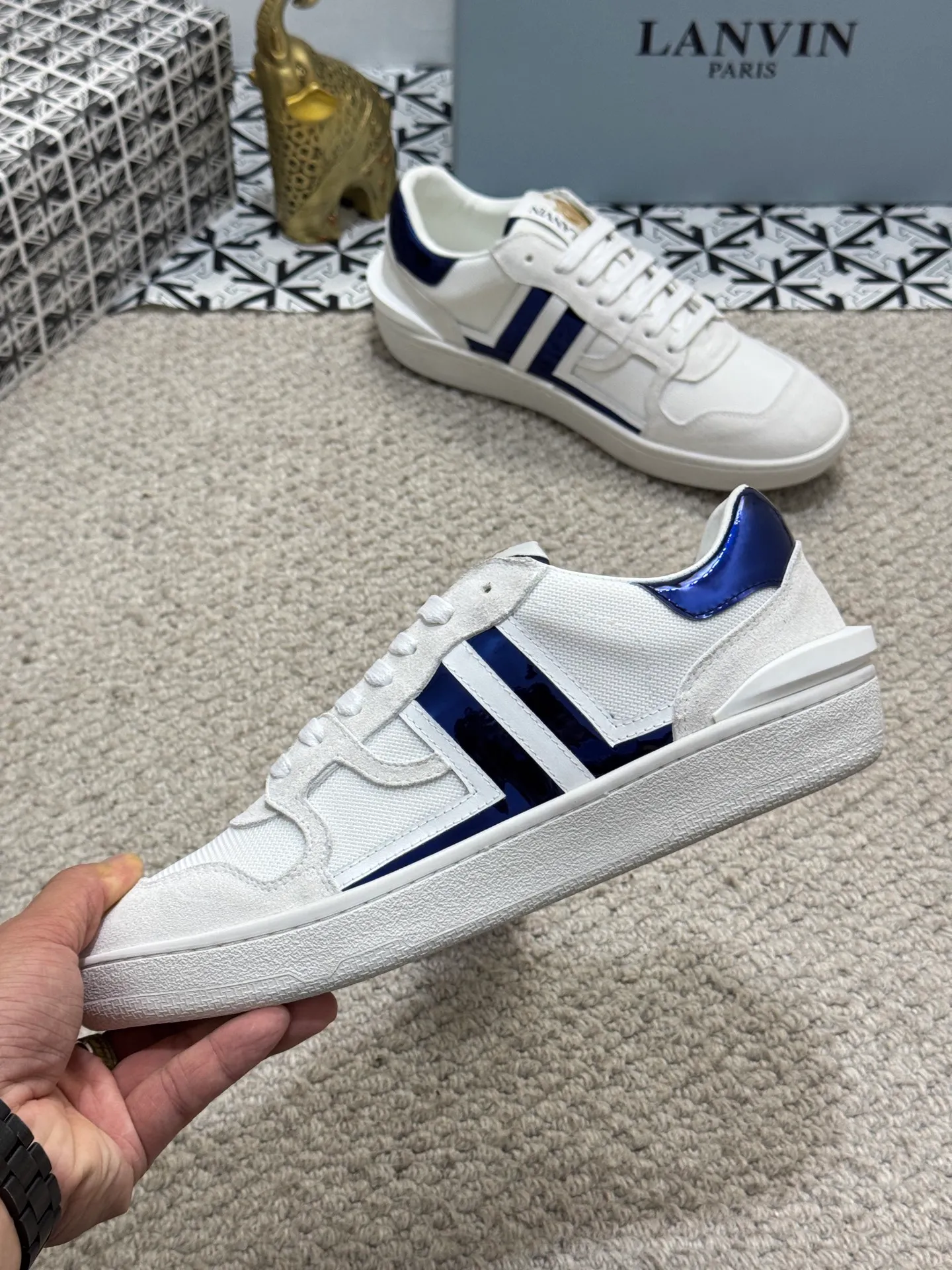 Men's men's shoes 💰520 [New style] 🦈🦈lanvin #LANVIN spring and summer series new colors ❤️‍🔥The latest lace-up fashionable casual Forrest Gump running shoes~bumpr high-quality couple 👫 series!! The latest trendy products of the season. Many bloggers have planted grass and purchased the original molds for customization. The uppers are nubuck leather. They are very versatile, fashionable and casual, and are comfortable to wear on the feet. Recommended! The original molds have clear logo rubber bottoms, which are non-slip and wear-resistant. Size: Female 36~40 Male 38-44 (45 customized